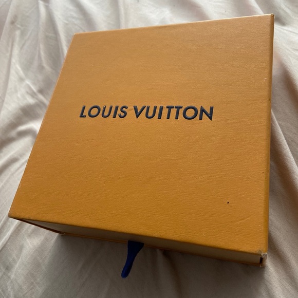 Louis Vuitton Belt - Picture 2 of 5